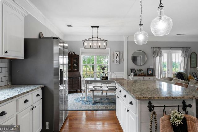 12 Grapevine Way NE, Cartersville, GA 30121