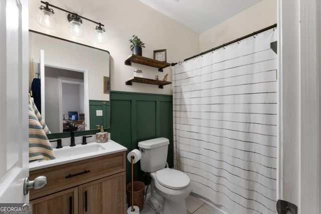 12 Grapevine Way NE, Cartersville, GA 30121