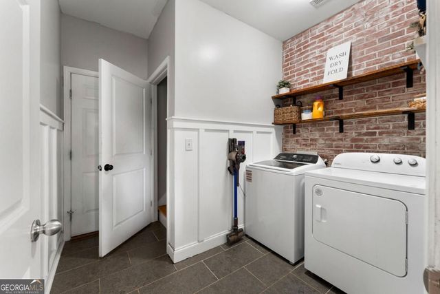 12 Grapevine Way NE, Cartersville, GA 30121