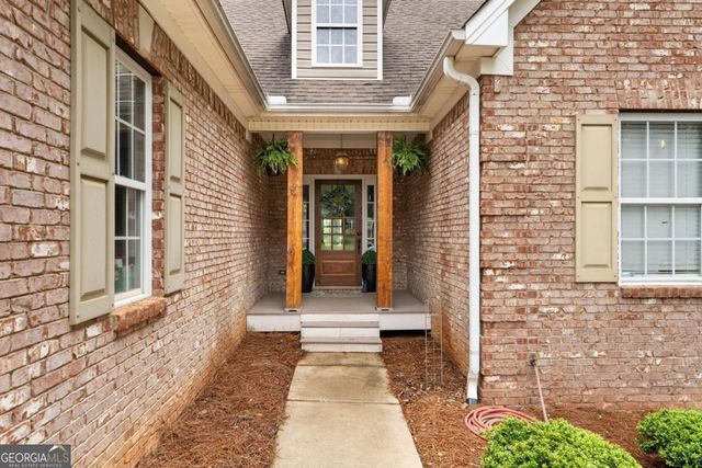 12 Grapevine Way NE, Cartersville, GA 30121