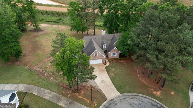 12 Grapevine Way NE, Cartersville, GA 30121