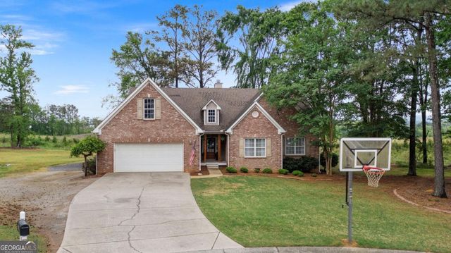 12 Grapevine Way NE, Cartersville, GA 30121