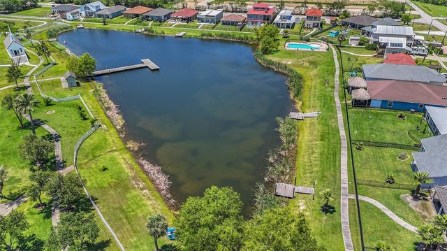 607 29th Street, Dickinson, TX 77539