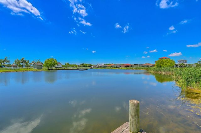607 29th Street, Dickinson, TX 77539