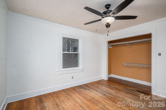 2033 Puetts Chapel Road, Bessemer City, NC 28016