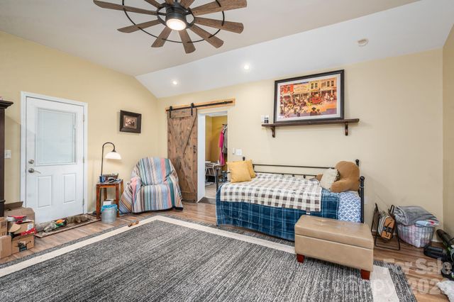 2033 Puetts Chapel Road, Bessemer City, NC 28016