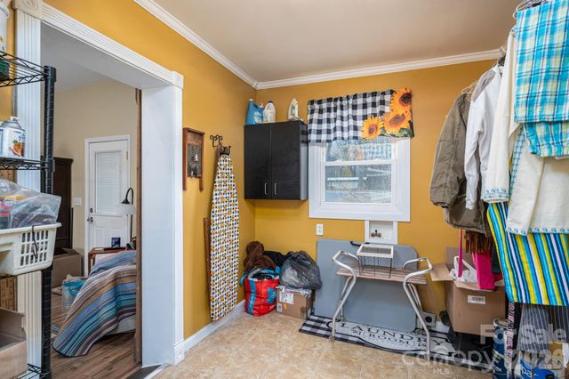 2033 Puetts Chapel Road, Bessemer City, NC 28016