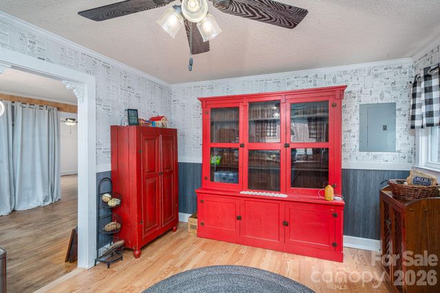 2033 Puetts Chapel Road, Bessemer City, NC 28016