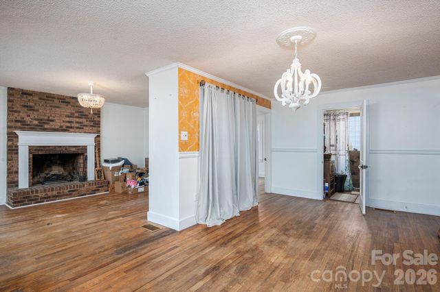 2033 Puetts Chapel Road, Bessemer City, NC 28016