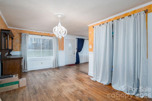 2033 Puetts Chapel Road, Bessemer City, NC 28016