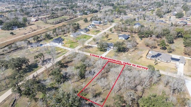 2807 Chinaberry Lane, Alvin, TX 77511