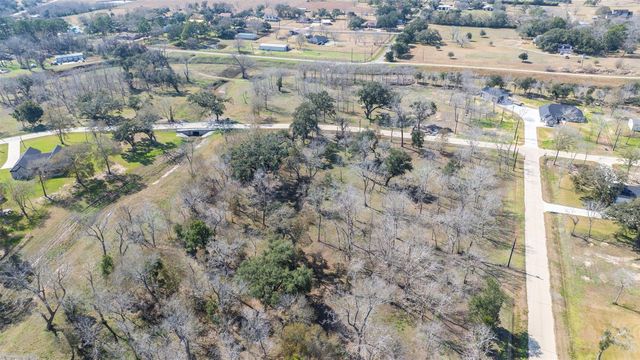 2807 Chinaberry Lane, Alvin, TX 77511