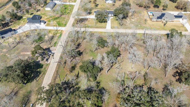 2807 Chinaberry Lane, Alvin, TX 77511