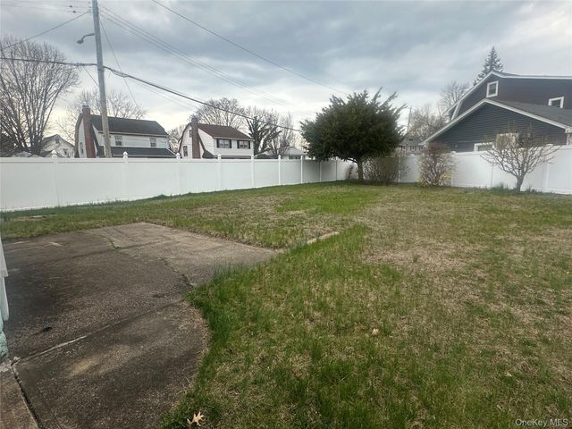 462 Pearl Street, Oceanside, NY 11572