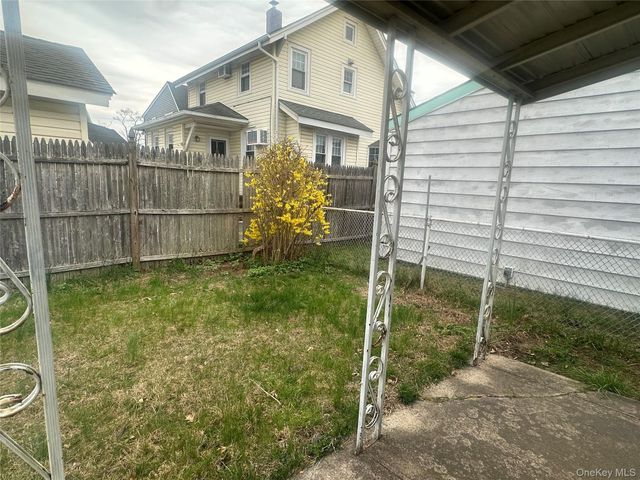 462 Pearl Street, Oceanside, NY 11572