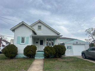 462 Pearl Street, Oceanside, NY 11572