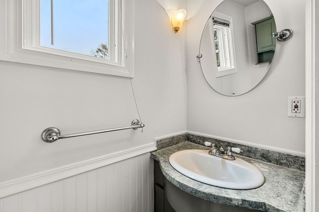 57 Beech St, Braintree, MA 02184