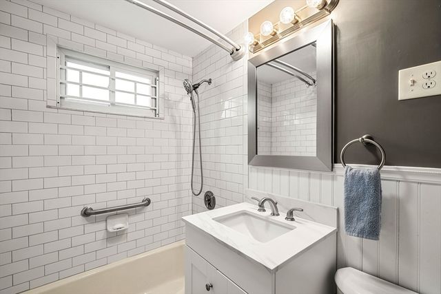 57 Beech St, Braintree, MA 02184