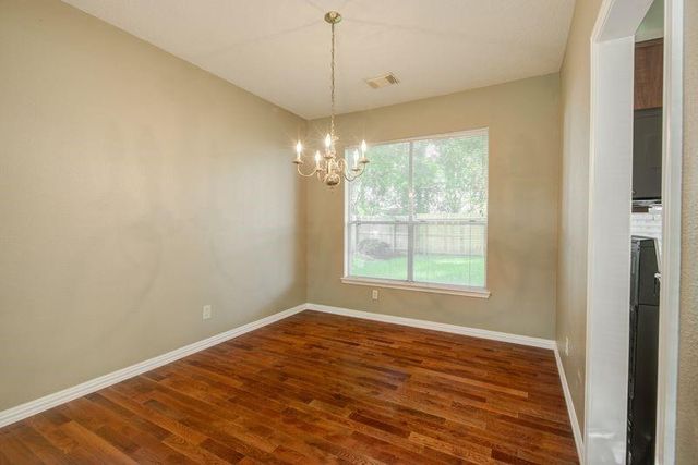 2917 Veva Drive, Pearland, TX 77584