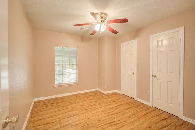 2917 Veva Drive, Pearland, TX 77584
