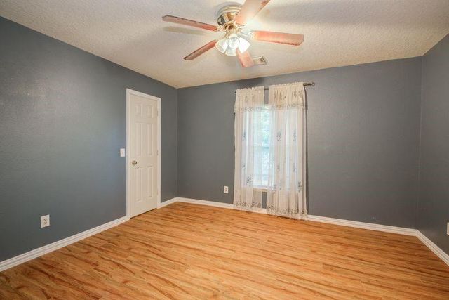 2917 Veva Drive, Pearland, TX 77584