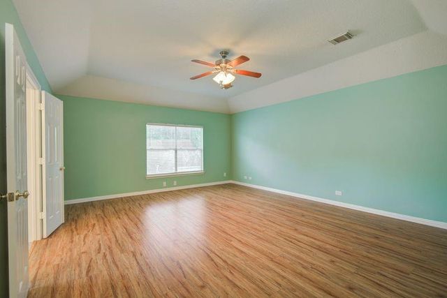 2917 Veva Drive, Pearland, TX 77584