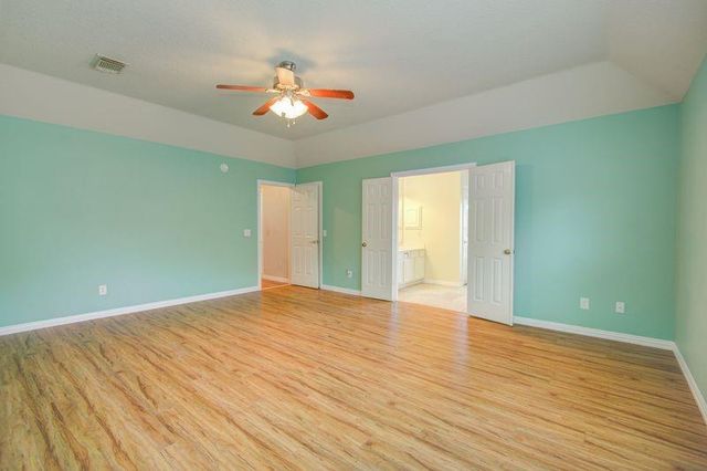 2917 Veva Drive, Pearland, TX 77584