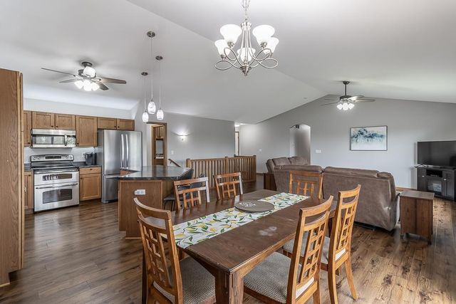 201 Pebble Creek Drive, Mankato, MN 56001