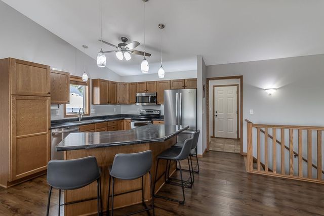 201 Pebble Creek Drive, Mankato, MN 56001