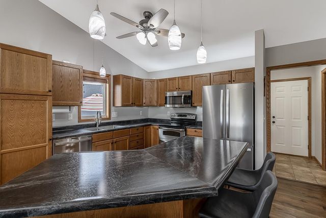 201 Pebble Creek Drive, Mankato, MN 56001