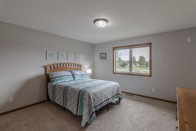 201 Pebble Creek Drive, Mankato, MN 56001