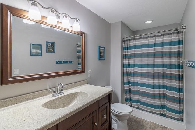 201 Pebble Creek Drive, Mankato, MN 56001