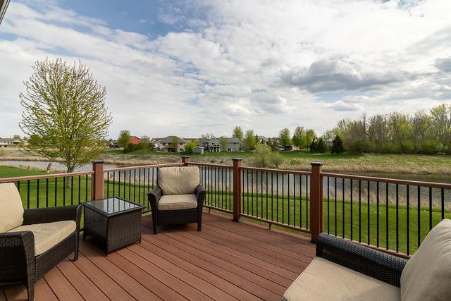 201 Pebble Creek Drive, Mankato, MN 56001