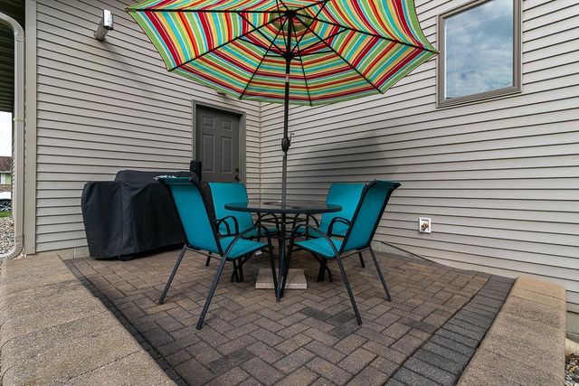 201 Pebble Creek Drive, Mankato, MN 56001