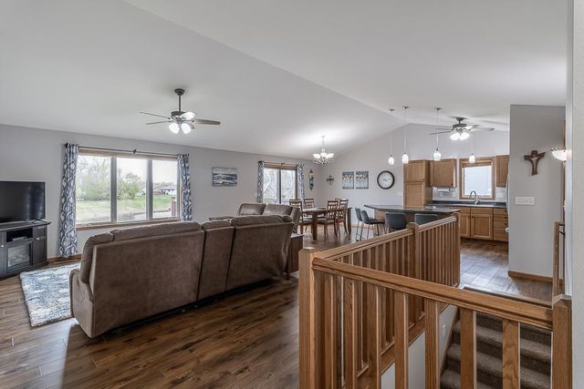 201 Pebble Creek Drive, Mankato, MN 56001