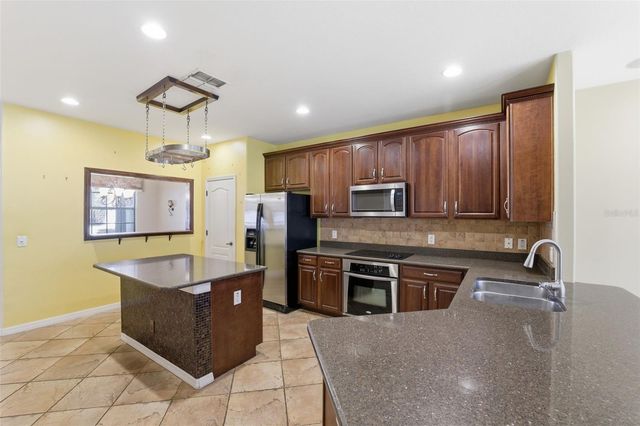 9255 SOUTHERN CHARM CIRCLE, Brooksville, FL 34613