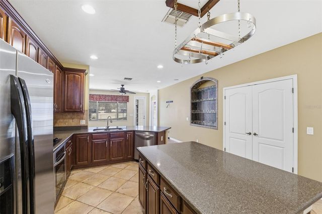 9255 SOUTHERN CHARM CIRCLE, Brooksville, FL 34613