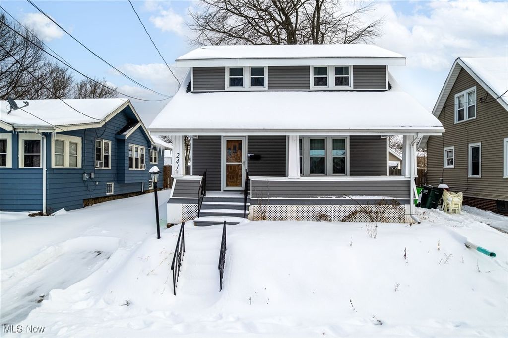 241 24th Street NW, Barberton, OH 44203