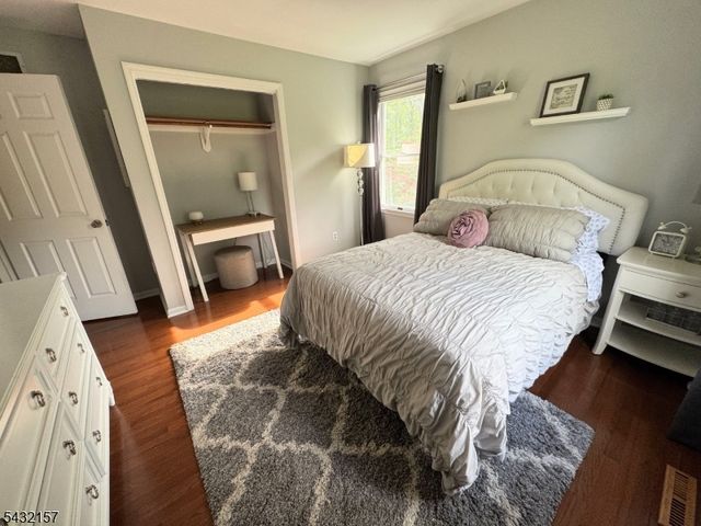 77 Plum Brook Road, Raritan Twp., NJ 08822