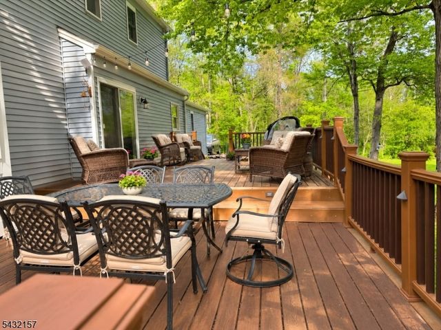77 Plum Brook Road, Raritan Twp., NJ 08822