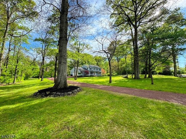 77 Plum Brook Road, Raritan Twp., NJ 08822