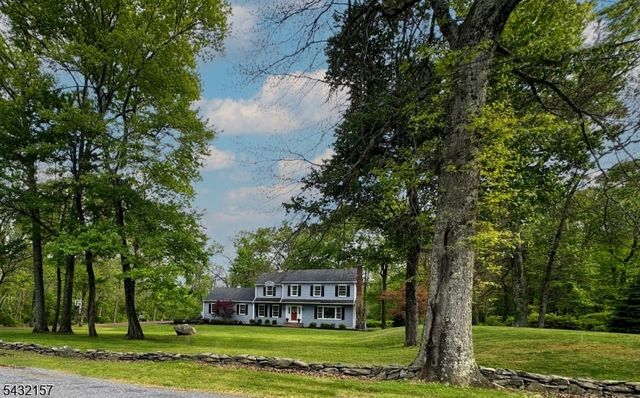 77 Plum Brook Road, Raritan Twp., NJ 08822