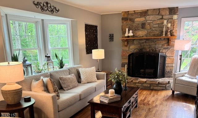 77 Plum Brook Road, Raritan Twp., NJ 08822