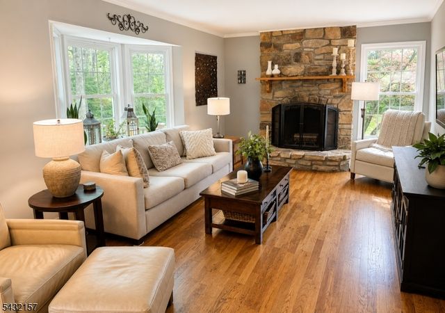 77 Plum Brook Road, Raritan Twp., NJ 08822