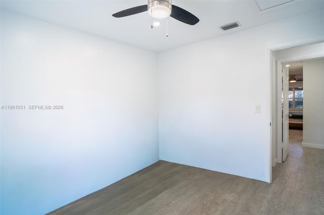 135 Essex Rd 2-28, Hollywood, FL 33024