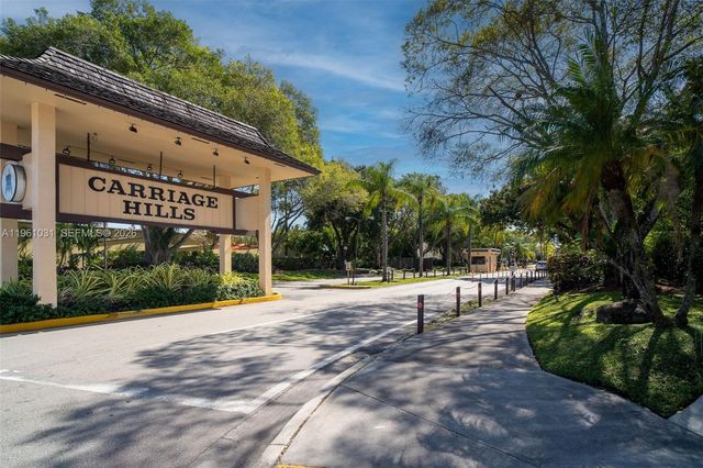 135 Essex Rd 2-28, Hollywood, FL 33024