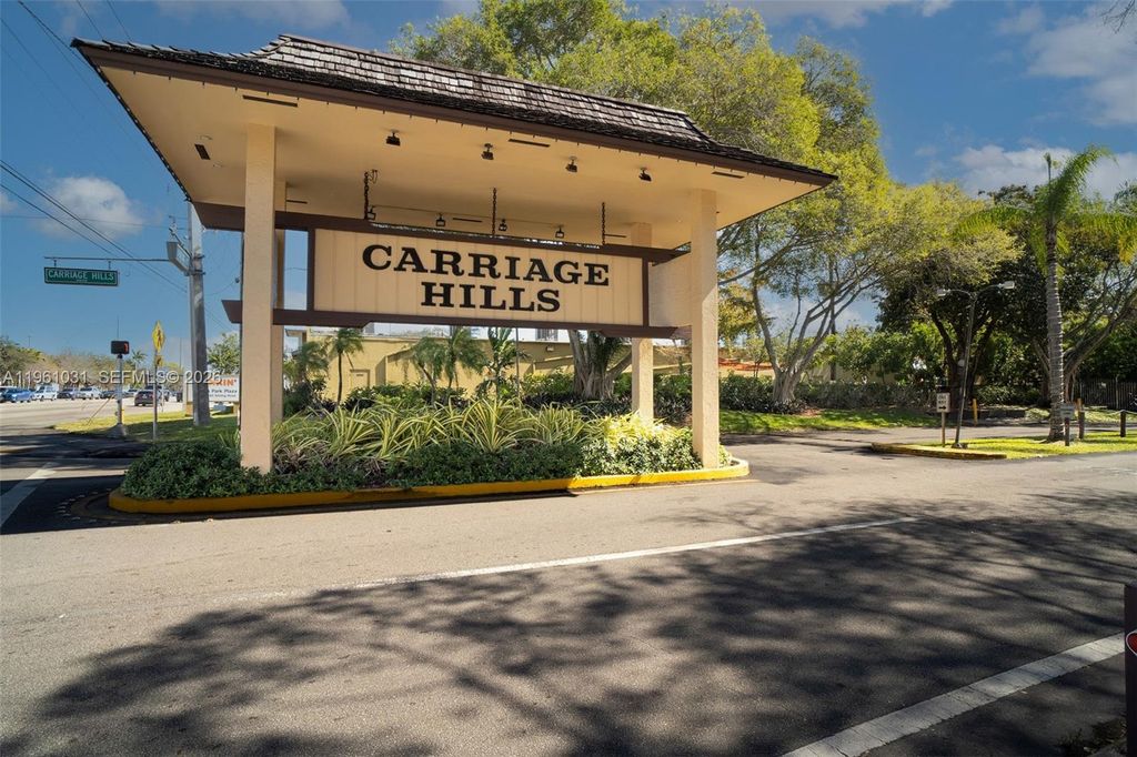 135 Essex Rd 2-28, Hollywood, FL 33024