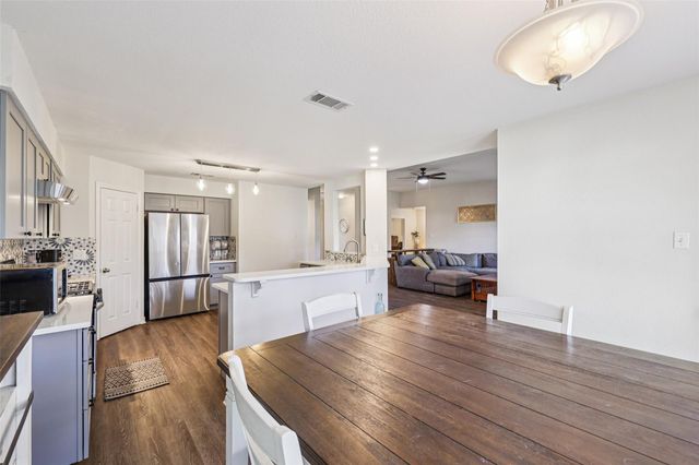 1014 Rocky Creek DR, Pflugerville, TX 78660