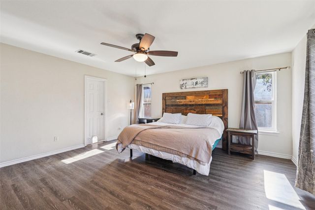 1014 Rocky Creek DR, Pflugerville, TX 78660