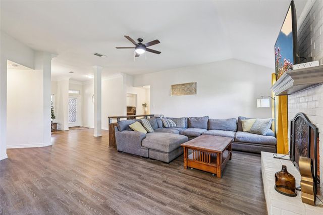 1014 Rocky Creek DR, Pflugerville, TX 78660